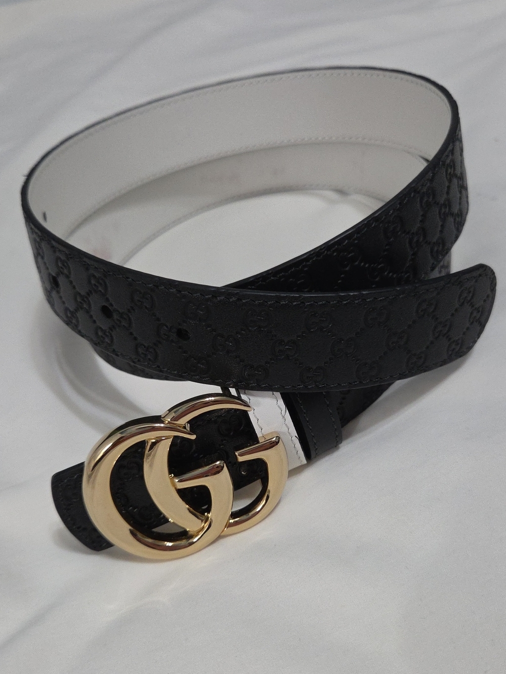 Gucci Skinny Reversible Black White Leather Belt Gold Double G Buckle 90cm